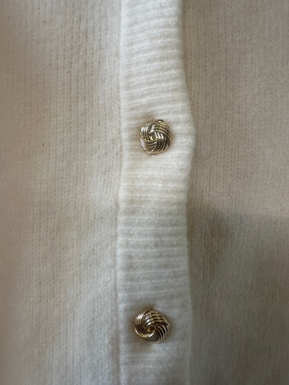 Abercrombie & Fitch Cream Button-Front Women's Cardigan - Picture 2 of 4